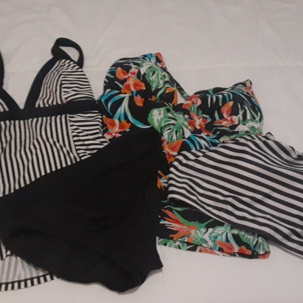 Clothes - Picture 12 of 16
